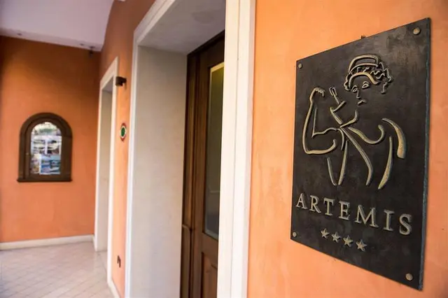 Artemis