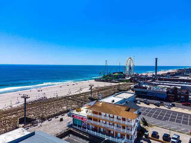 Boardwalk Hotel Charlee & Beach House Rentals