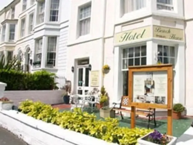 Beach House Hotel - Guest house
