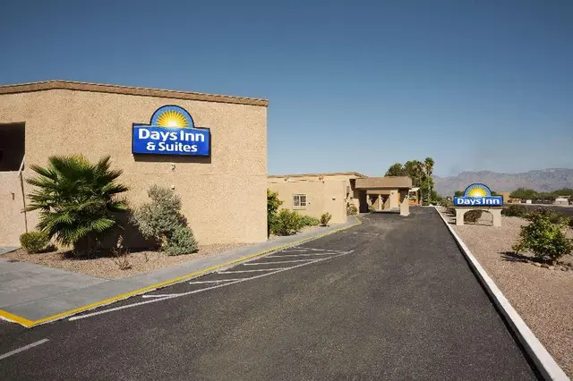 Knights Inn Tucson D.M.A.F Area Closed