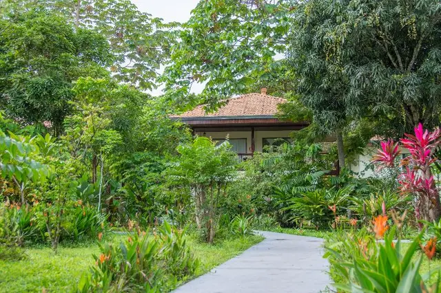 Crocodile Bay Resort