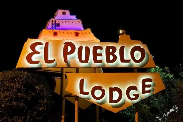 El Pueblo Lodge