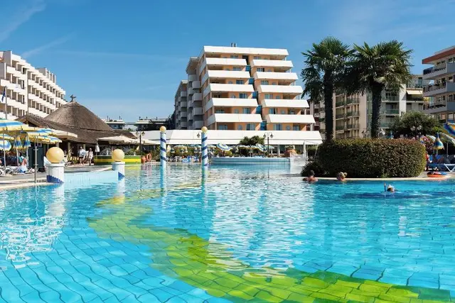 Aparthotel Holiday