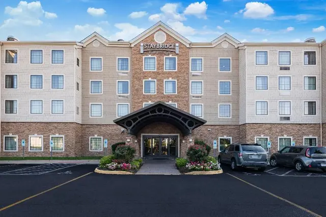 Staybridge Suites Chesapeake - Virginia Beach