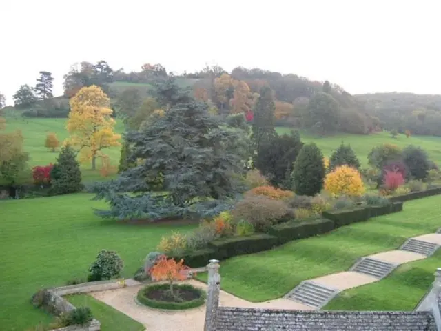 Dumbleton Hall