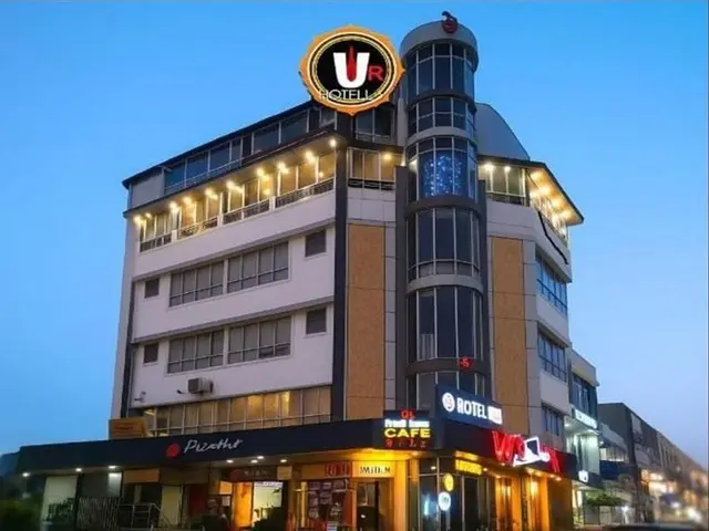 Hotel U. R.