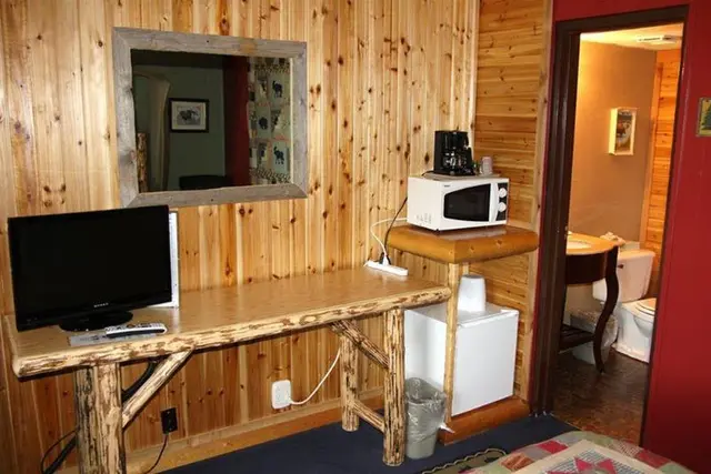 Moose Creek Inn