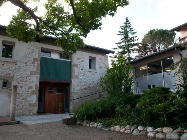 Logis Hotel les Vieilles Granges