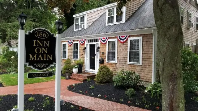 Inn on Main Hotel