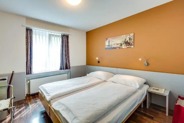 Alexander Guesthouse