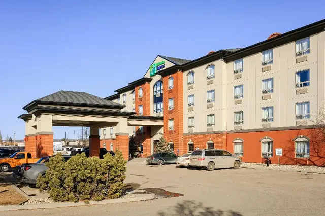 Holiday Inn Express Whitecourt Southeast