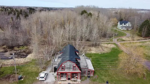 Trailside Café Inn