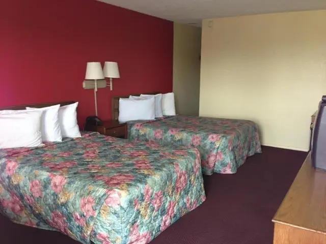 Super 7 Inn Siloam Springs