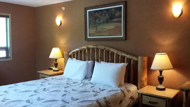 Elkwater Lake Lodge and Resort