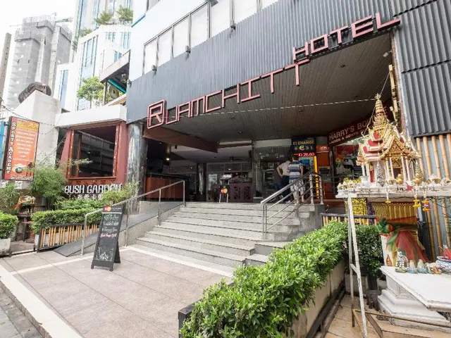 Ruamchitt Plaza Hotel