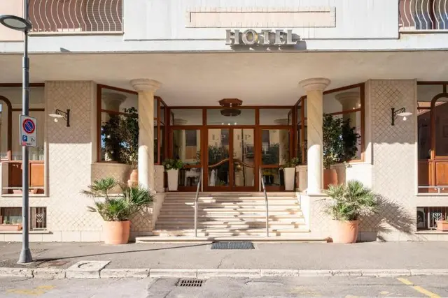 Lola Piccolo Hotel