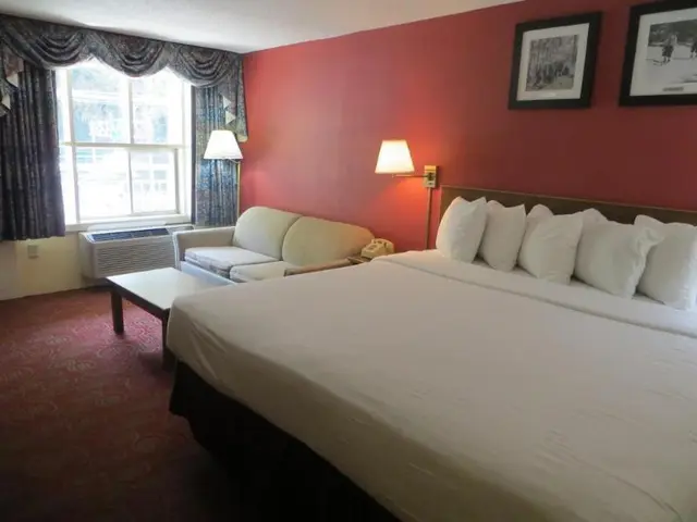 Gatlinburg River Inn