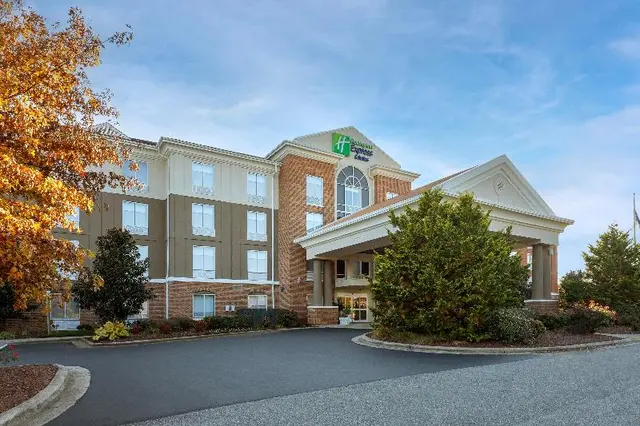 Holiday Inn Express Hotel & Suites Greensboro - Ai