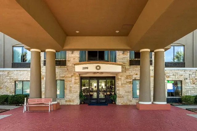 Holiday Inn Express & Suites Beeville By IHG