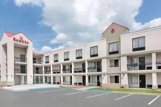 Clarion Pointe Greensboro Coliseum Area