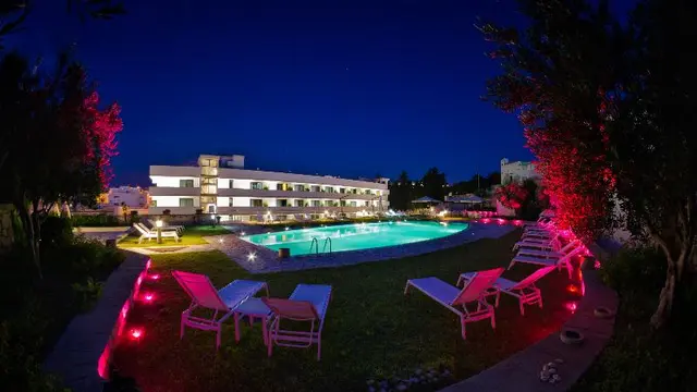 Vittoria Resort Pool & SPA
