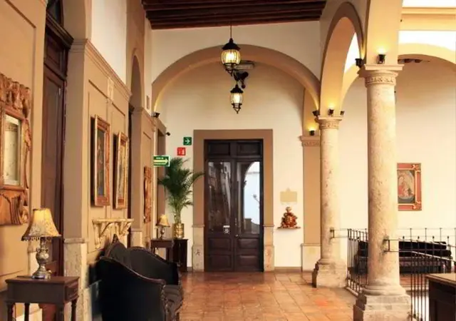 Casa Pedro Loza Petit Hotel