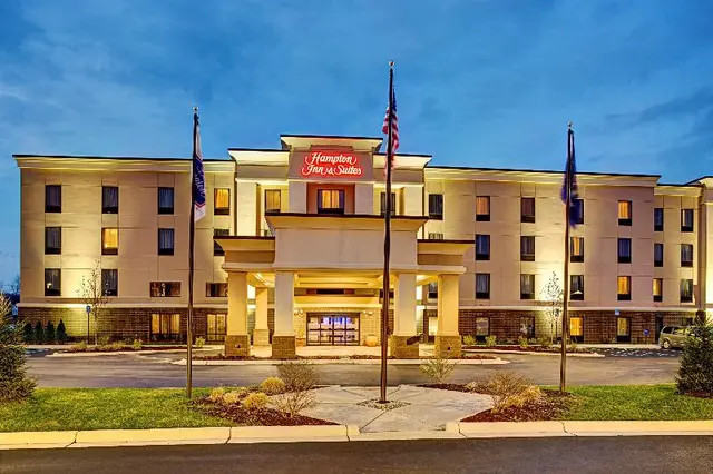 Hampton Inn & Suites Lansing West