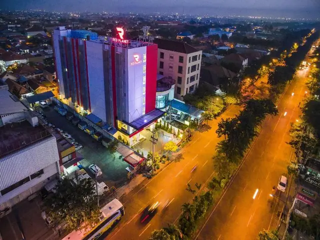 Red Planet Surabaya