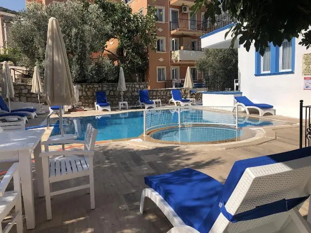 Lizo Hotel