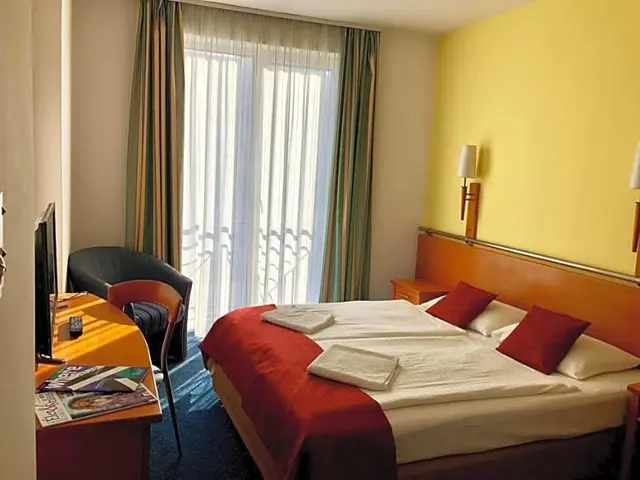 Hotel Veritas