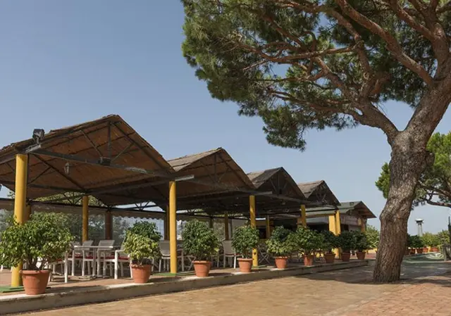 Hotel Pato Rojo