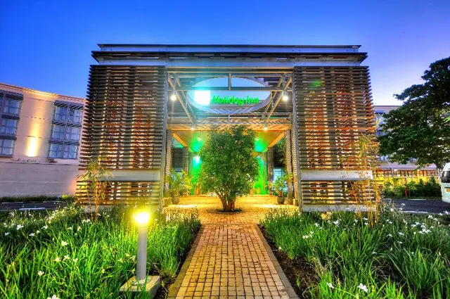 Holiday Inn Mon Tresor