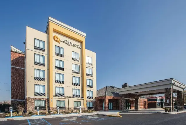 La Quinta Inn & Suites By Wyndham Philadelphia Ap