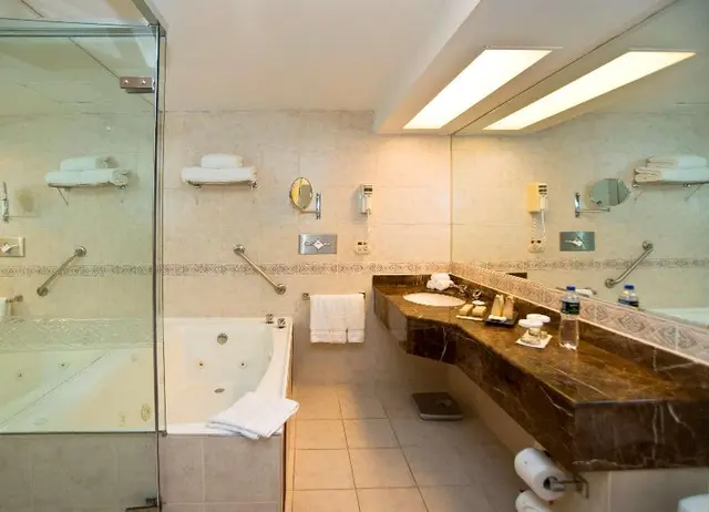 Radisson Hotel Y Suites San Isidro