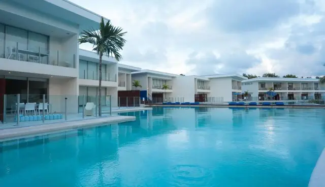 Pool Port Douglas