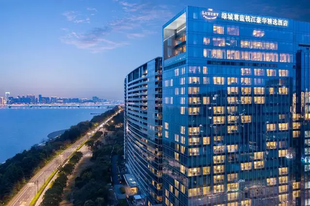 The Azure Qiantang,a Luxury Collection Hotel