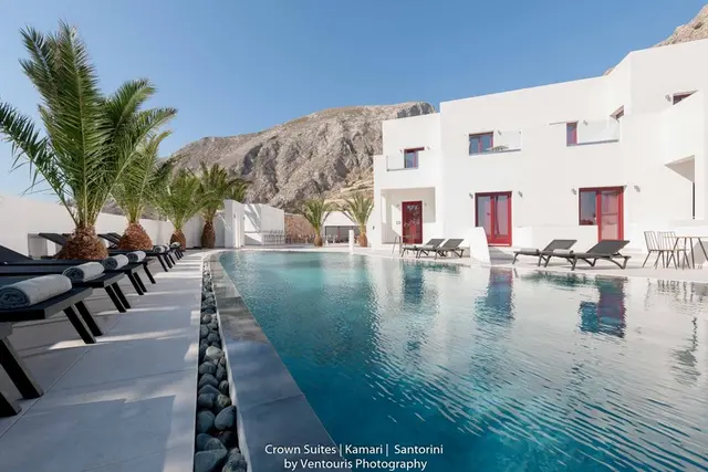Mar n Mar Crown Hotel-Suites