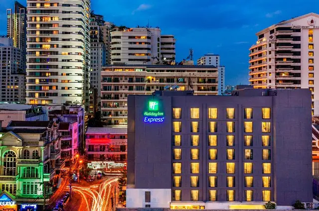 Holiday Inn Express Sukhumvit 11