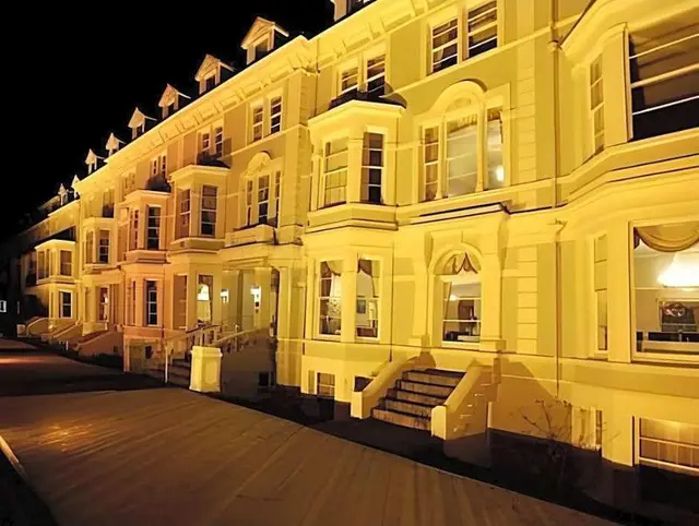 Regency Royal Hotel
