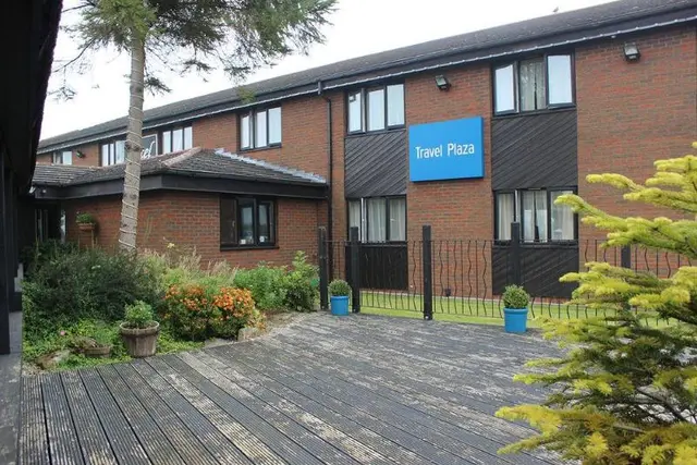 Travel Plaza Hotel