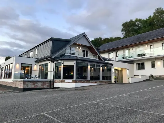 Clan MacDuff Hotel