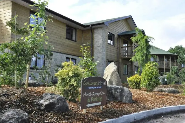 The Gulliver s Hotel