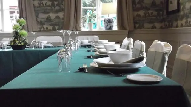 Hadley Bowling Green Inn
