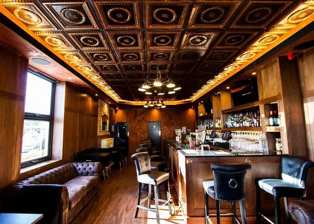 Hadley Hotel