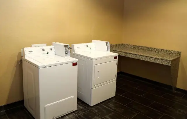 Quality Inn & Suites Pearsall