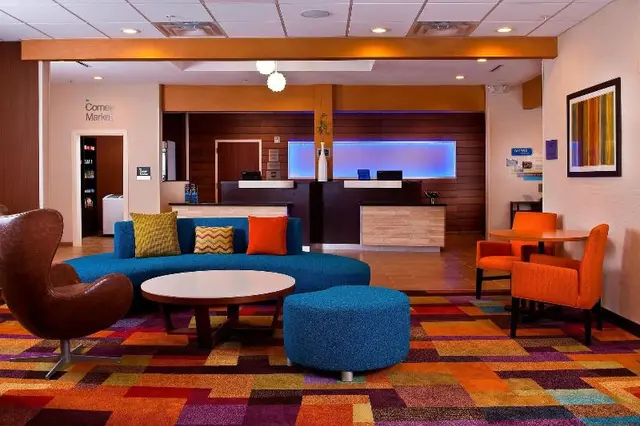 Fairfield Inn & Suites Houston Hobby Airport