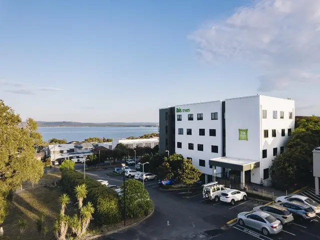 ibis Styles The Entrance