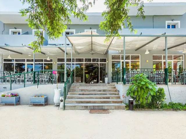 Silver Bay Hotel