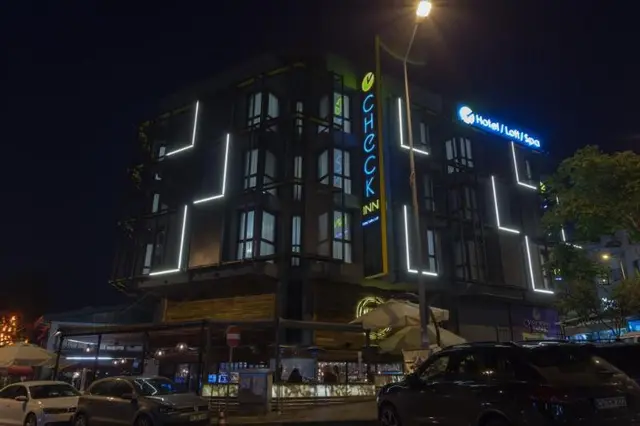 Check Inn Hotel