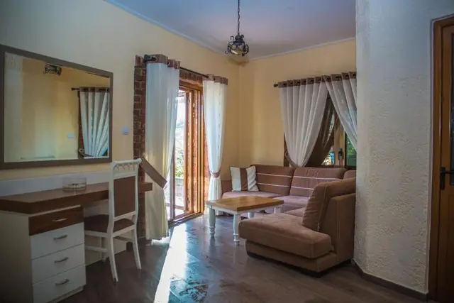 Livia Hotel
